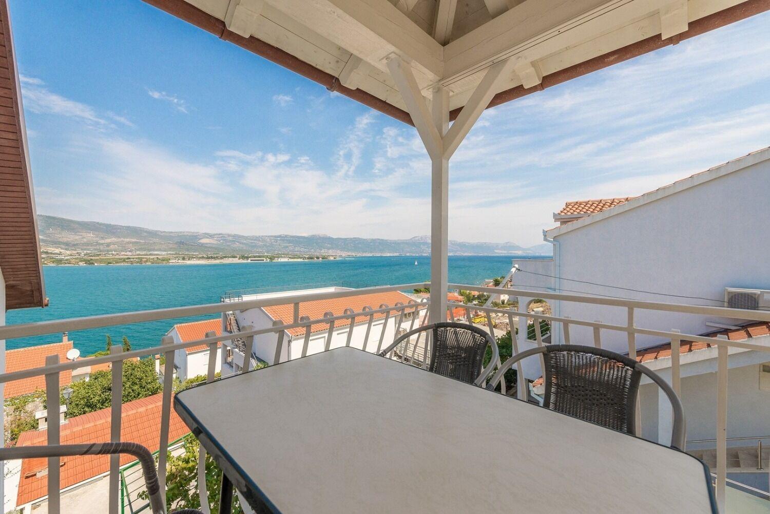 Apartment Bubi Trogir Eksteriør billede