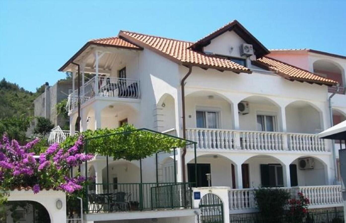 Apartment Bubi Trogir Eksteriør billede