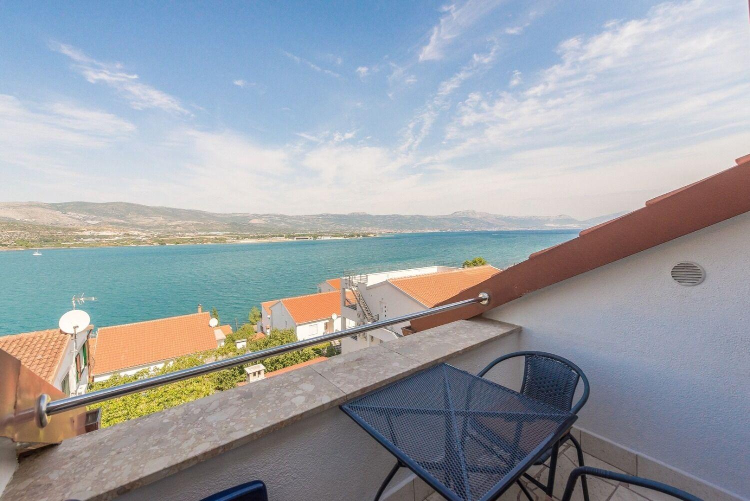 Apartment Bubi Trogir Eksteriør billede
